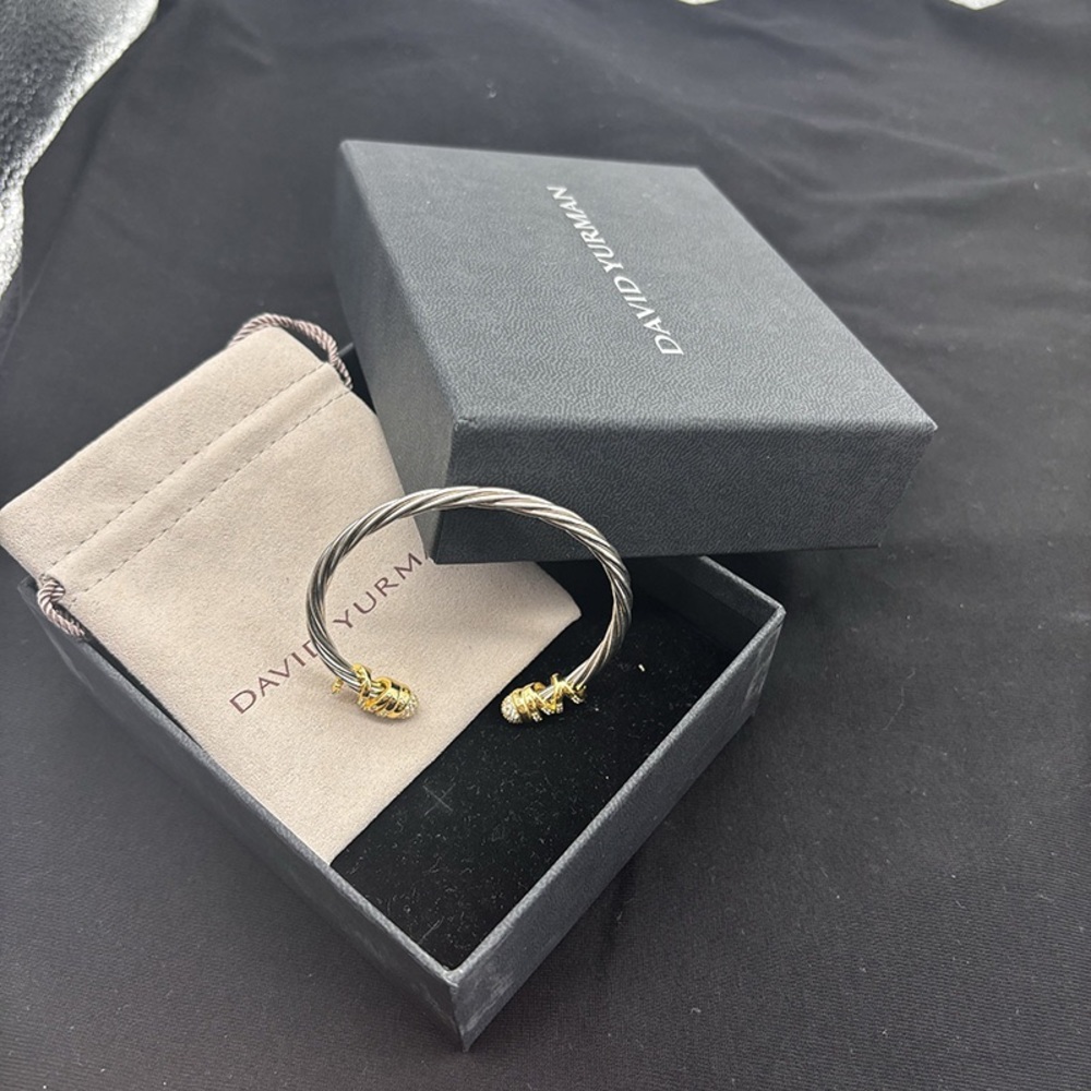 David Yurman 18K yellow gold exquisite arched pavé diamond Helena bracelet